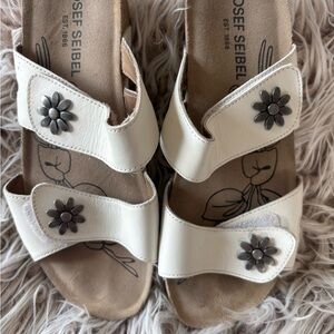 Josef Seibel Women's White Floral Sandals
